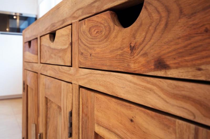 Bois massif ou stratifi&eacute;, quel mat&eacute;riau privil&eacute;gier pour un meuble de cuisine sur-mesure ?